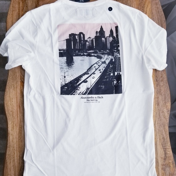 TSHIRT - Picture 3 of 3